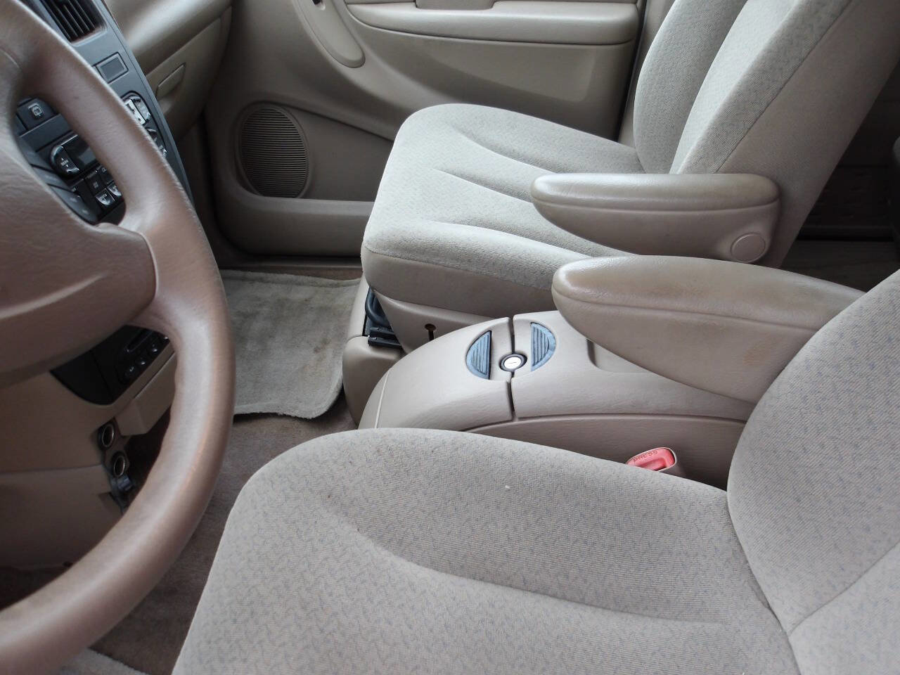 Used 2003 Dodge Grand Caravan Sport image 14