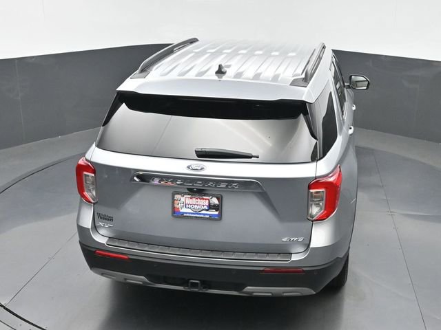 Used 2023 Ford Explorer XLT w/ Equipment Group 202A AWD/4WD image 32