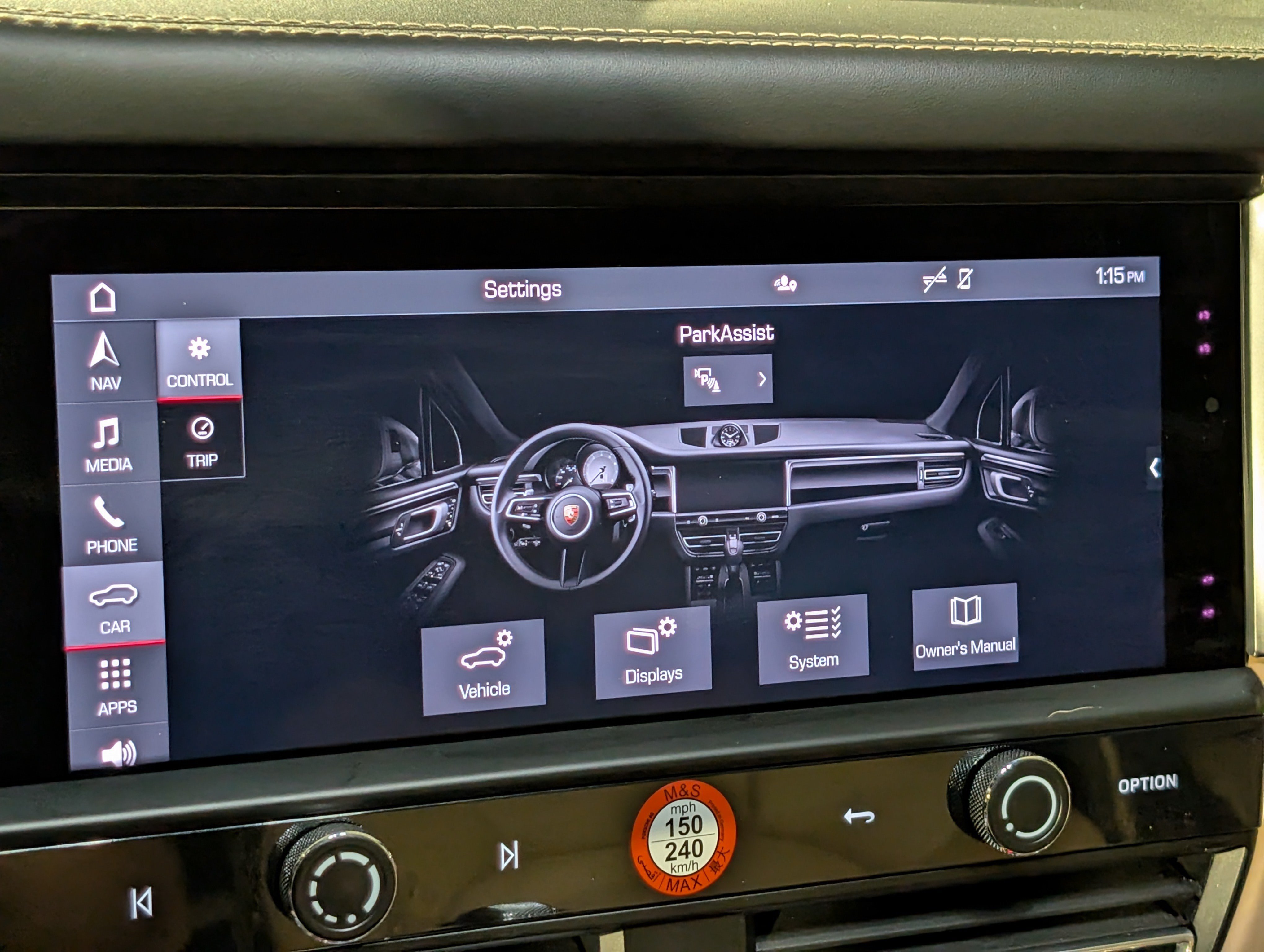 Certified 2023 Porsche Macan AWD/4WD image 38
