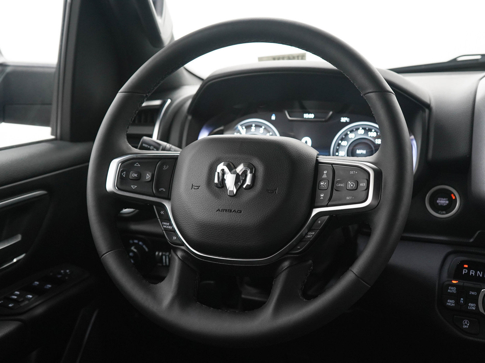 Used 2025 RAM 1500 Big Horn AWD/4WD image 17