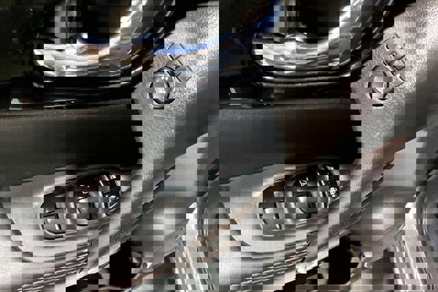 Used 2018 Nissan Rogue Sport SV image 39