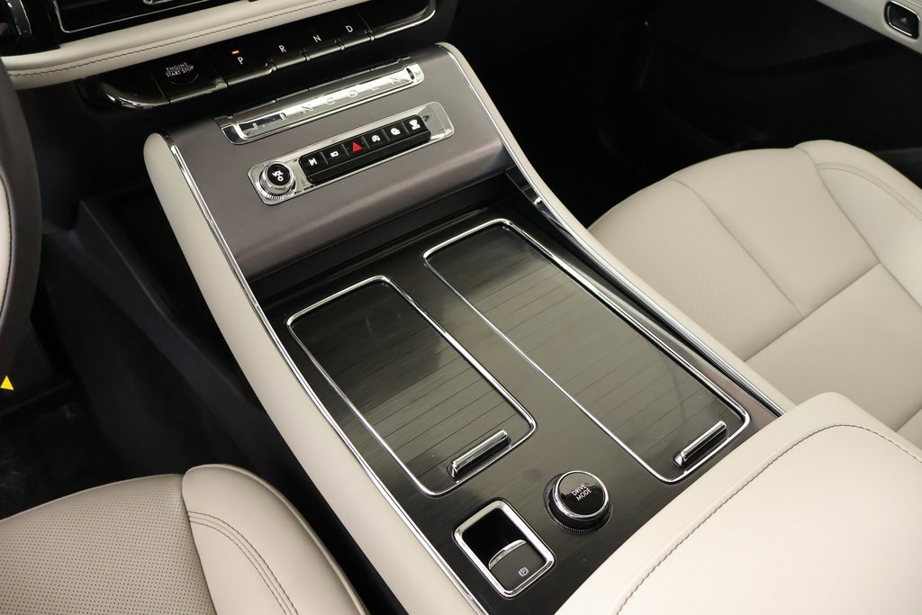 New 2026 Lincoln Aviator Premiere image 8