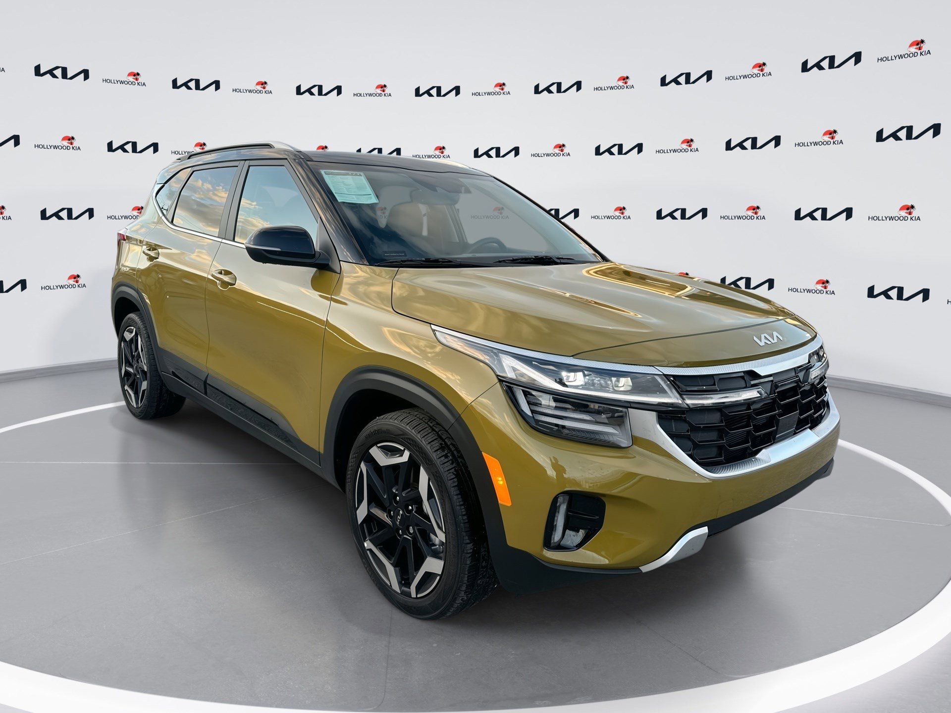 Used 2024 Kia Seltos SX image 1