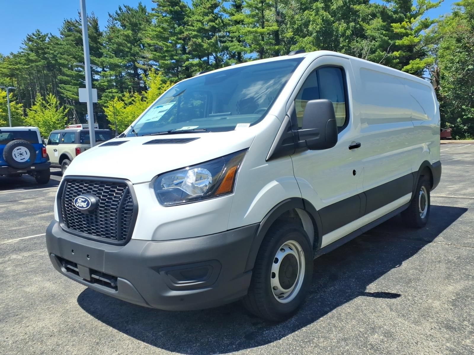 New 2026 Ford Transit 150 Low Roof w/ Load Area Protection Package RWD image 4