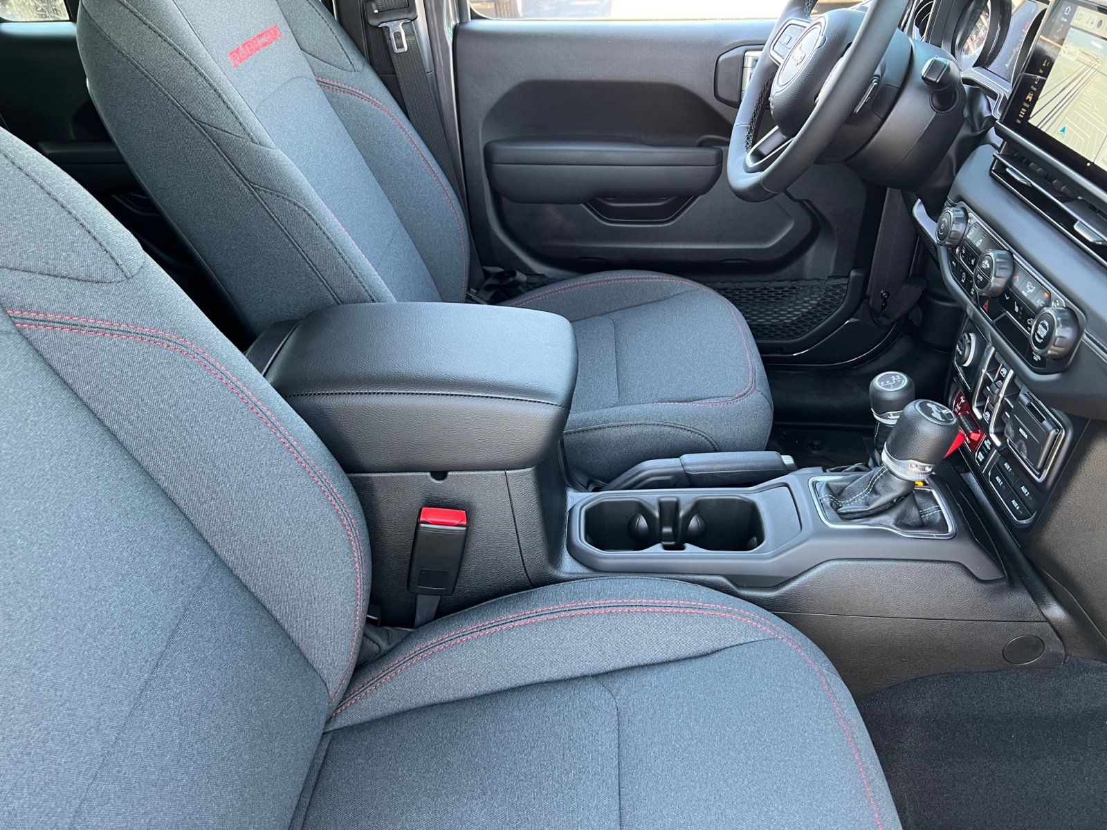 New 2025 Jeep Wrangler Unlimited Rubicon w/ Convenience Group image 19