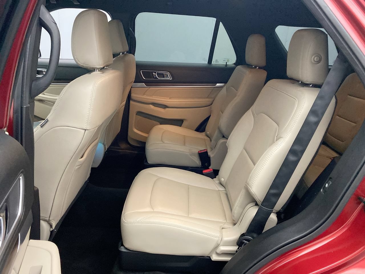 Used 2018 Ford Explorer Limited w/ Equipment Group 301A AWD/4WD image 24