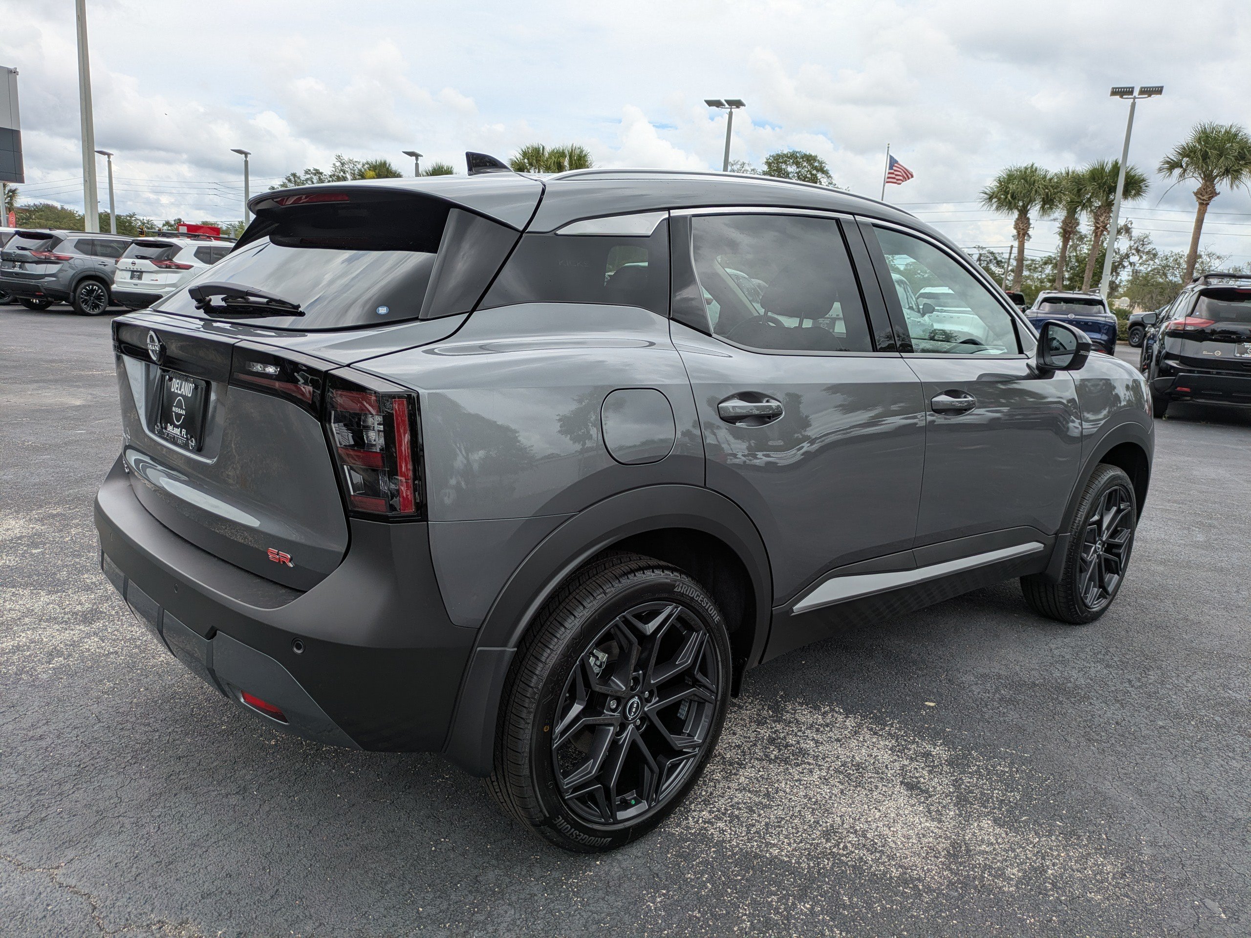 New 2026 Nissan Kicks SR FWD image 4
