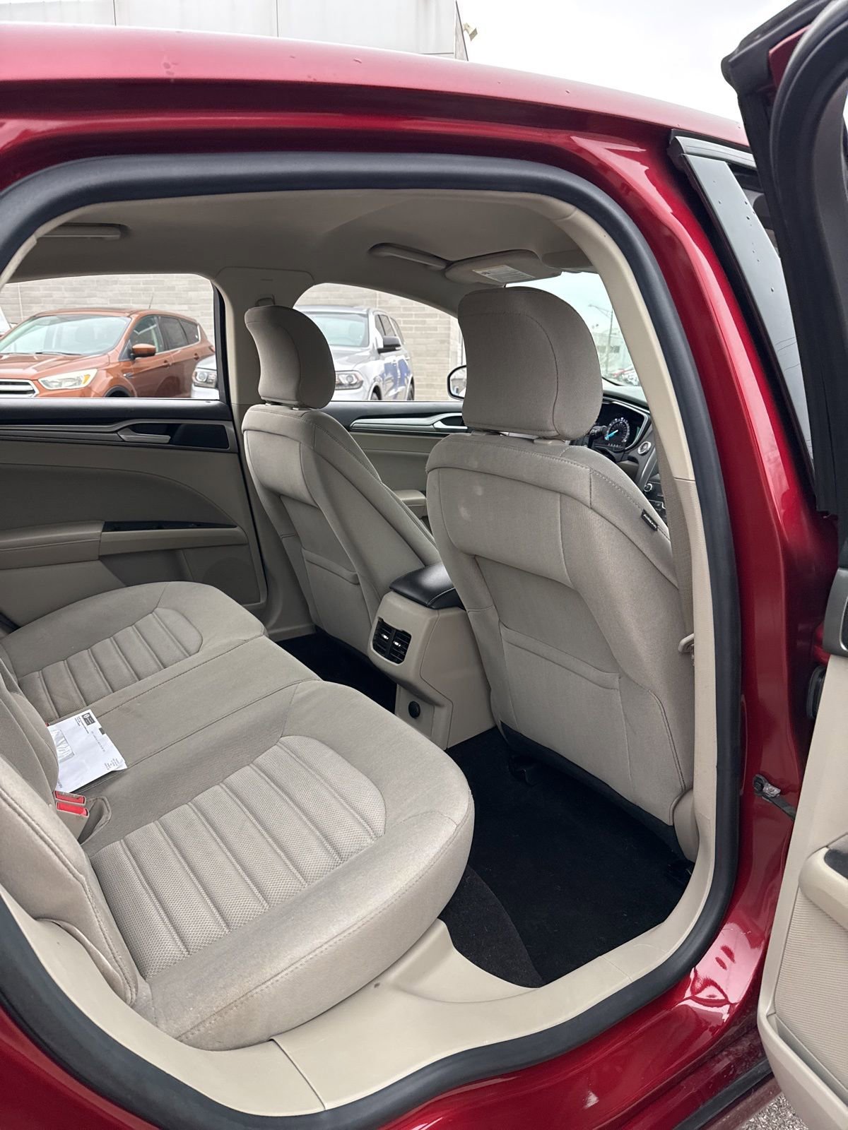 Used 2019 Ford Fusion SE image 18