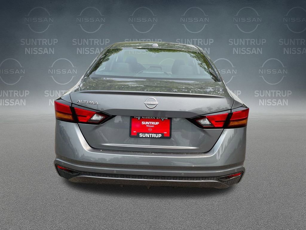 Used 2025 Nissan Altima 2.5 SV image 13