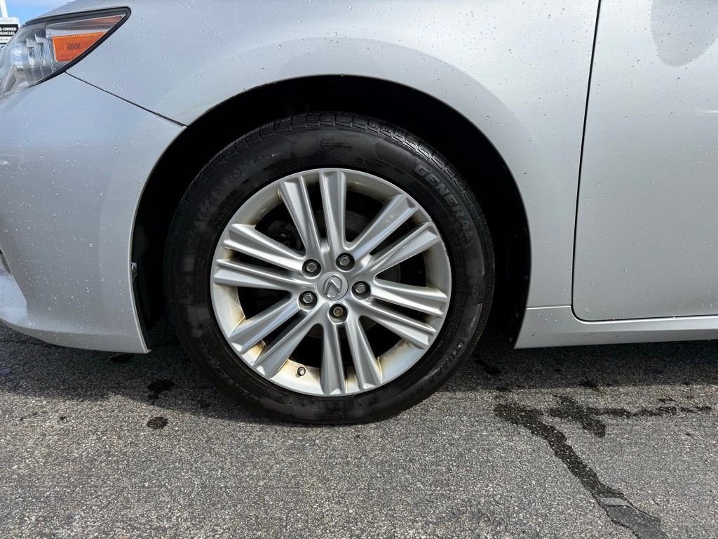Used 2015 Lexus ES 350 w/ Premium Package image 23