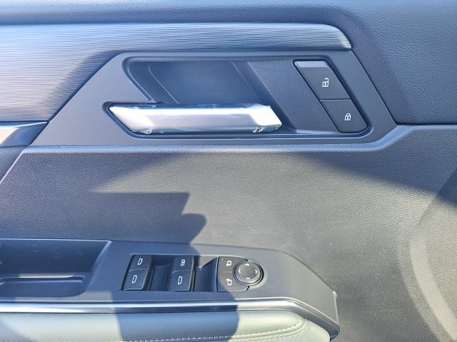 New 2026 GMC Acadia AT4 w/ LPO, Floor Liner Package AWD/4WD image 21
