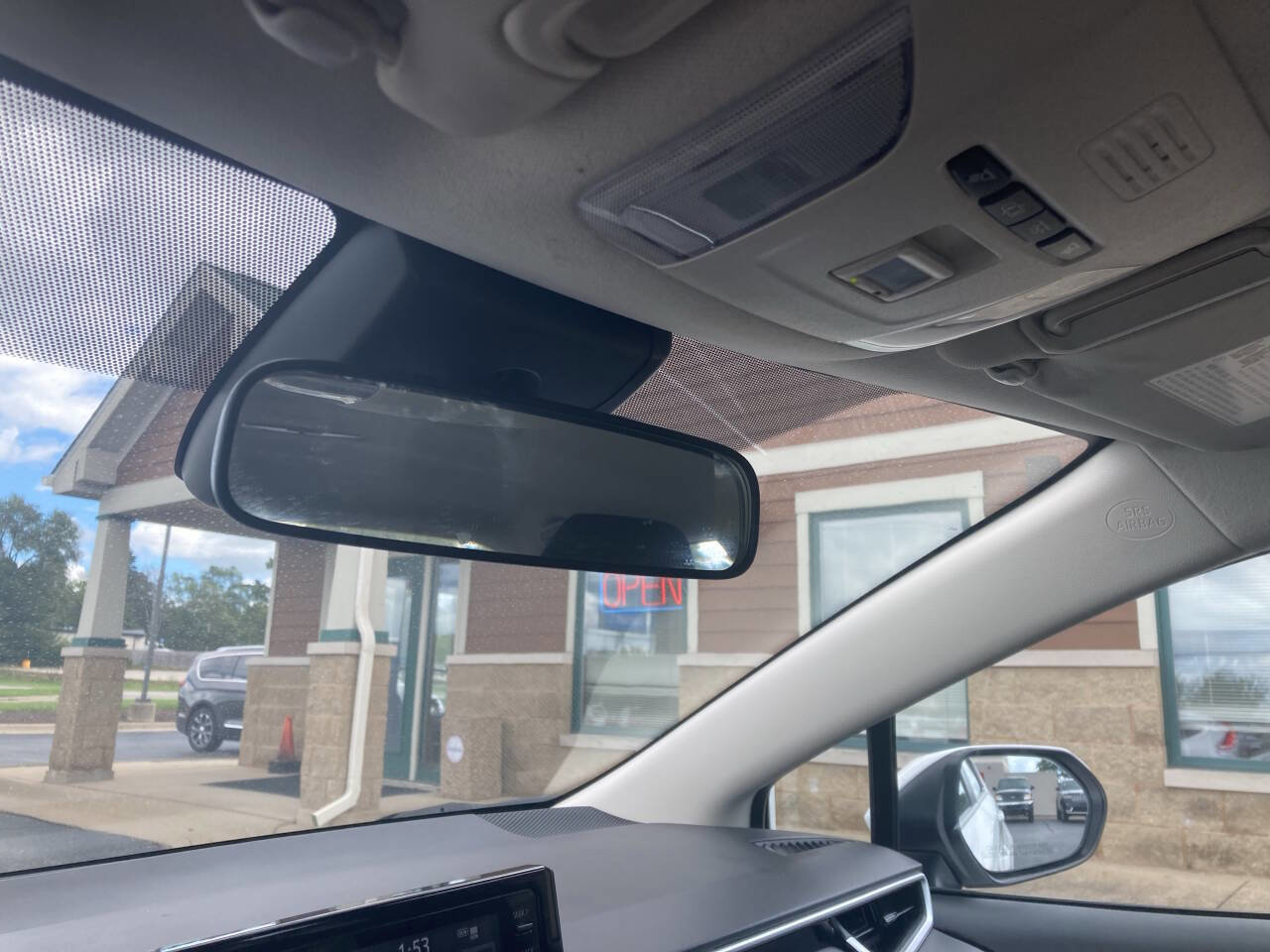 Used 2022 Toyota Corolla LE image 15