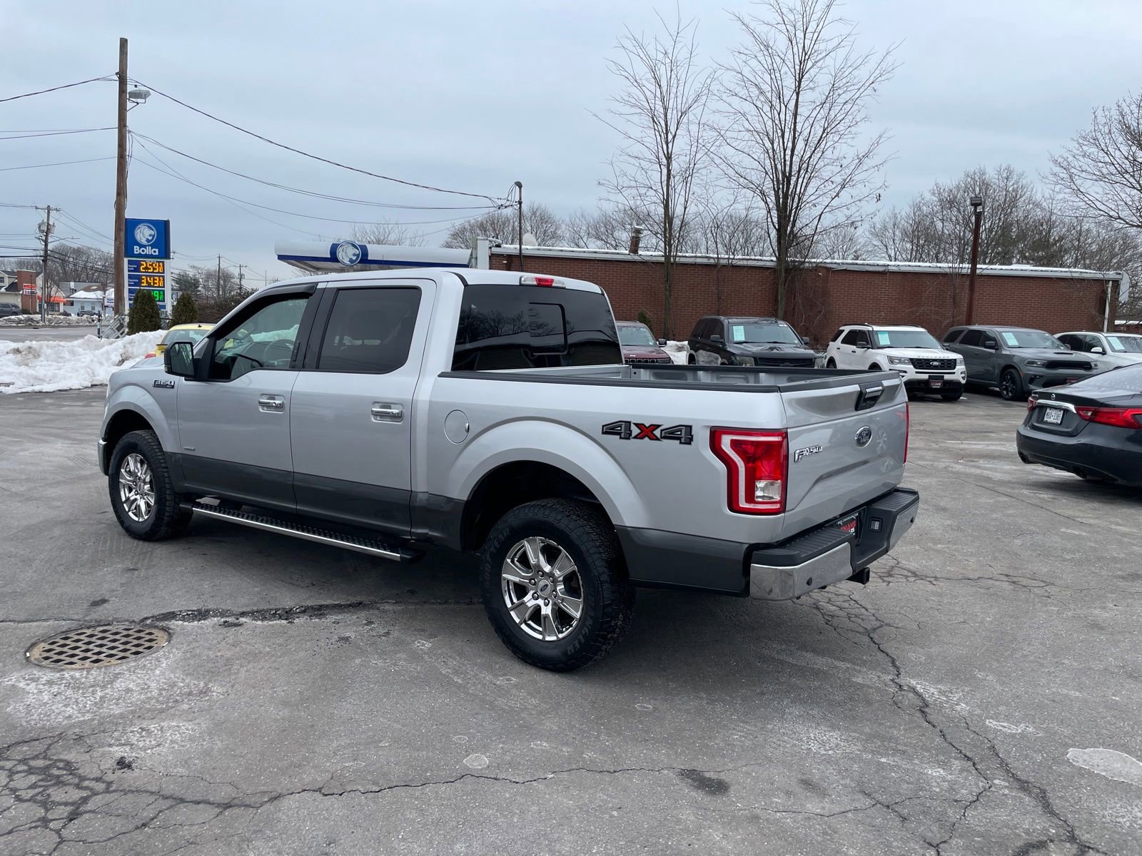 Used 2017 Ford F150 XLT w/ Equipment Group 302A Luxury image 3