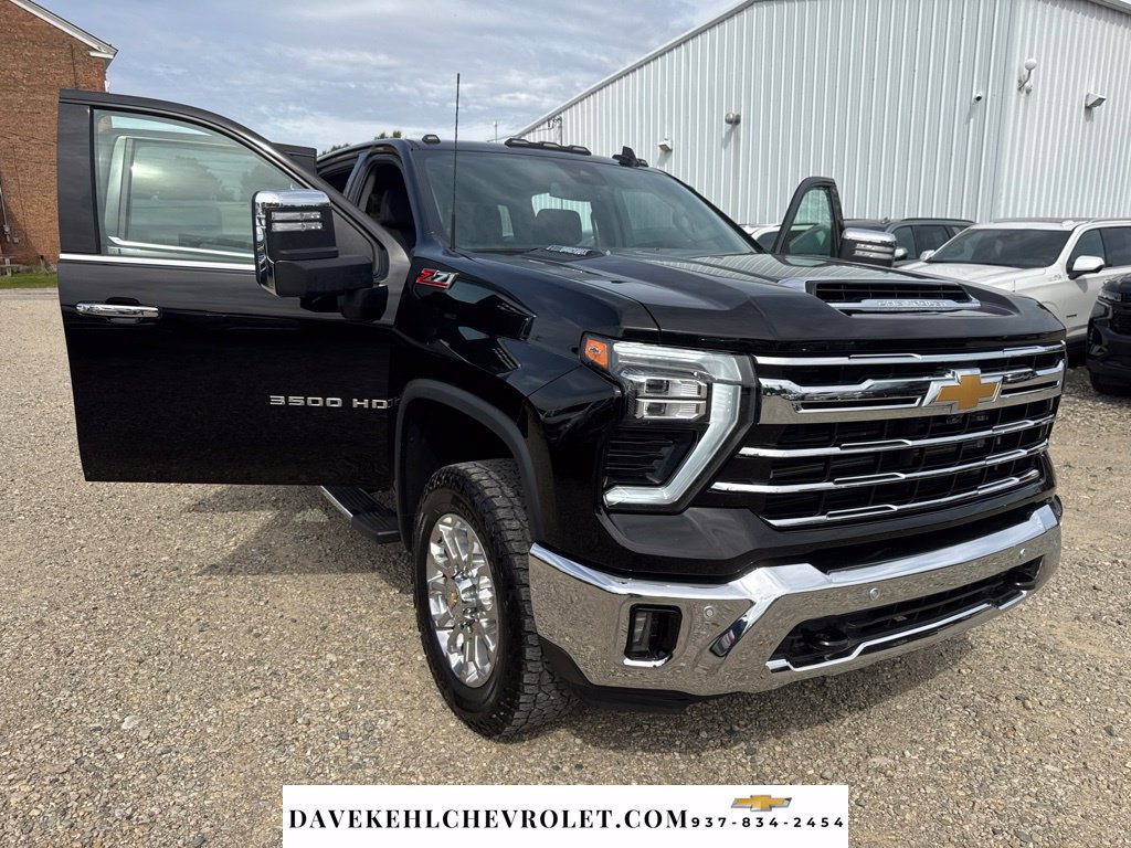 Used 2025 Chevrolet Silverado 3500 LTZ w/ LTZ Plus Package AWD/4WD image 45