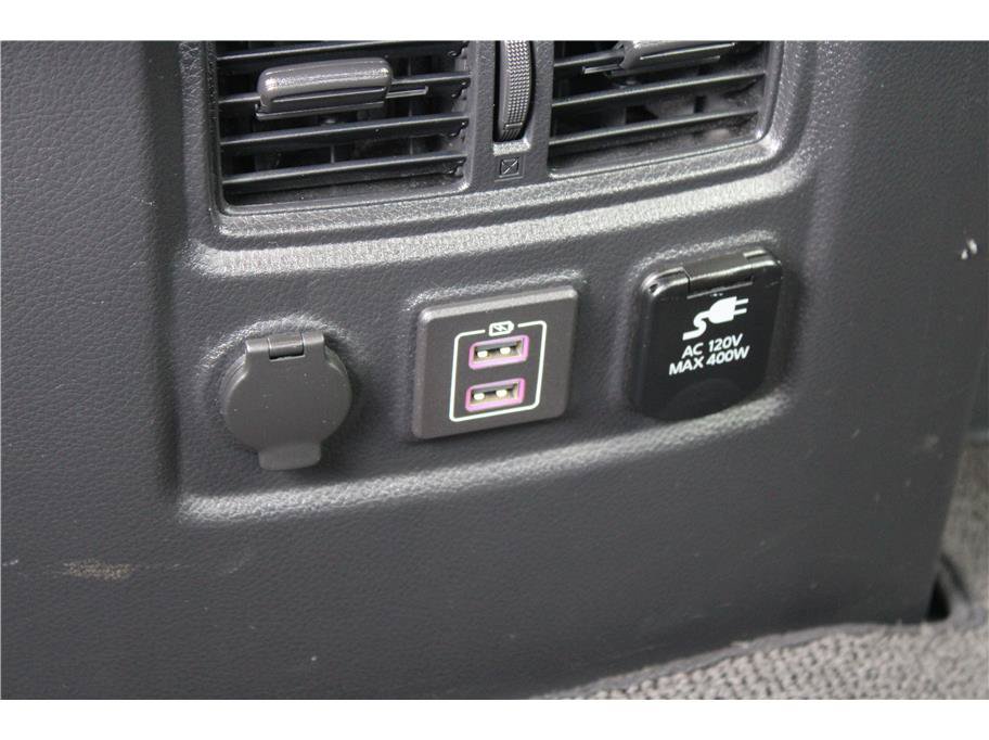 Used 2021 Nissan Titan SV w/ SV Convenience Package AWD/4WD image 34