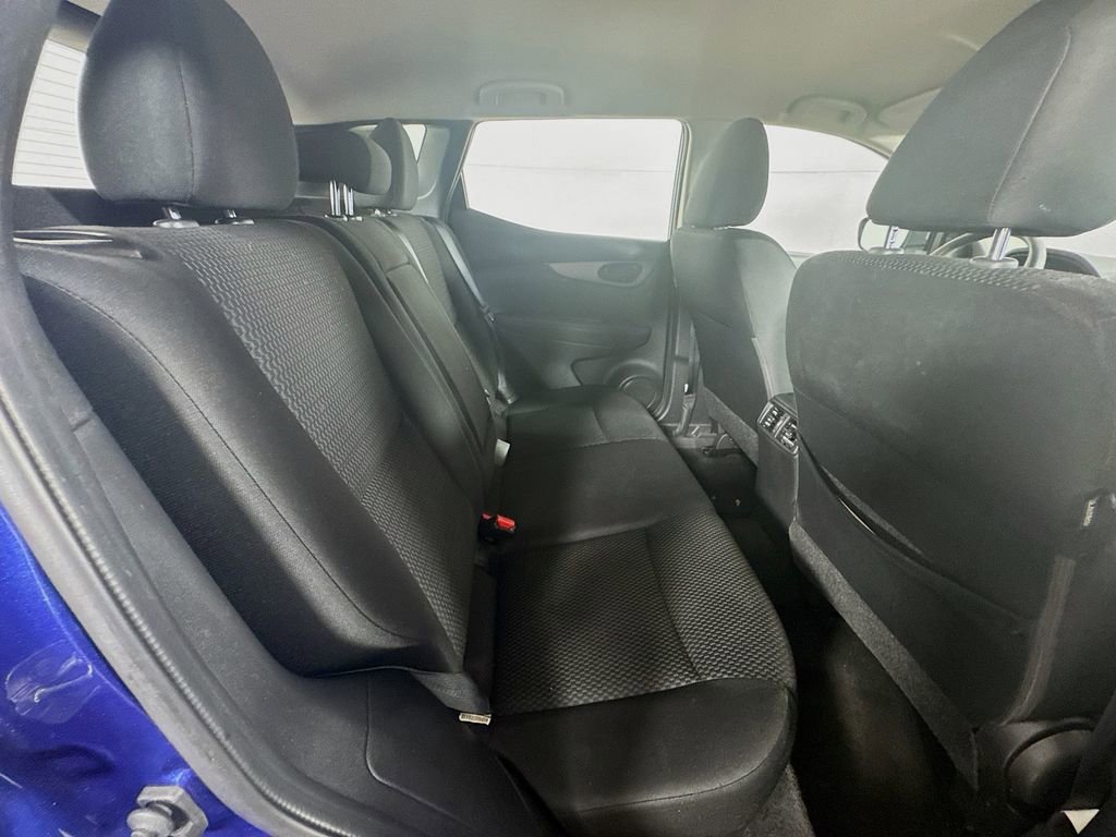 Used 2018 Nissan Rogue Sport S w/ S Appearance Package FWD image 31