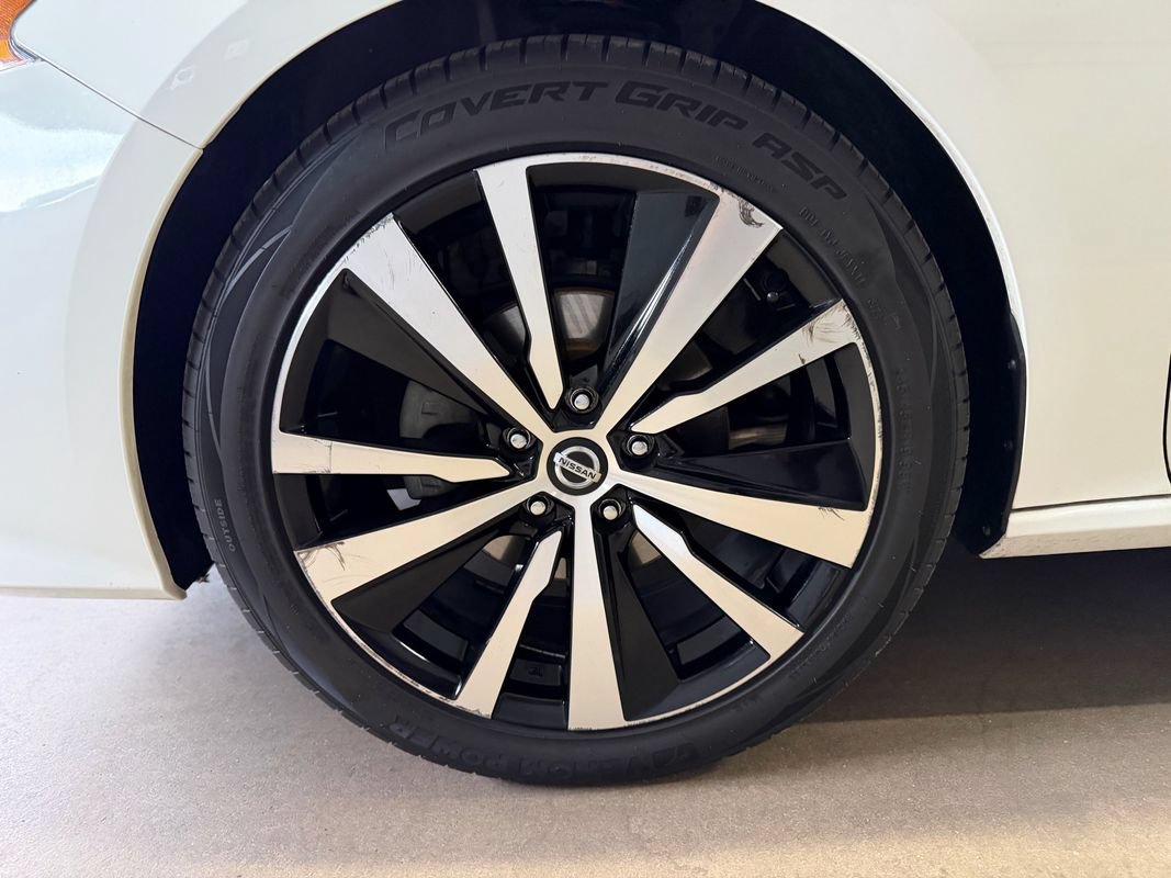 Used 2020 Nissan Altima 2.5 SR FWD image 32