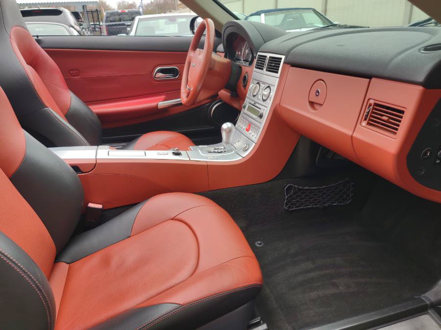 Used 2006 Chrysler Crossfire Limited RWD image 9