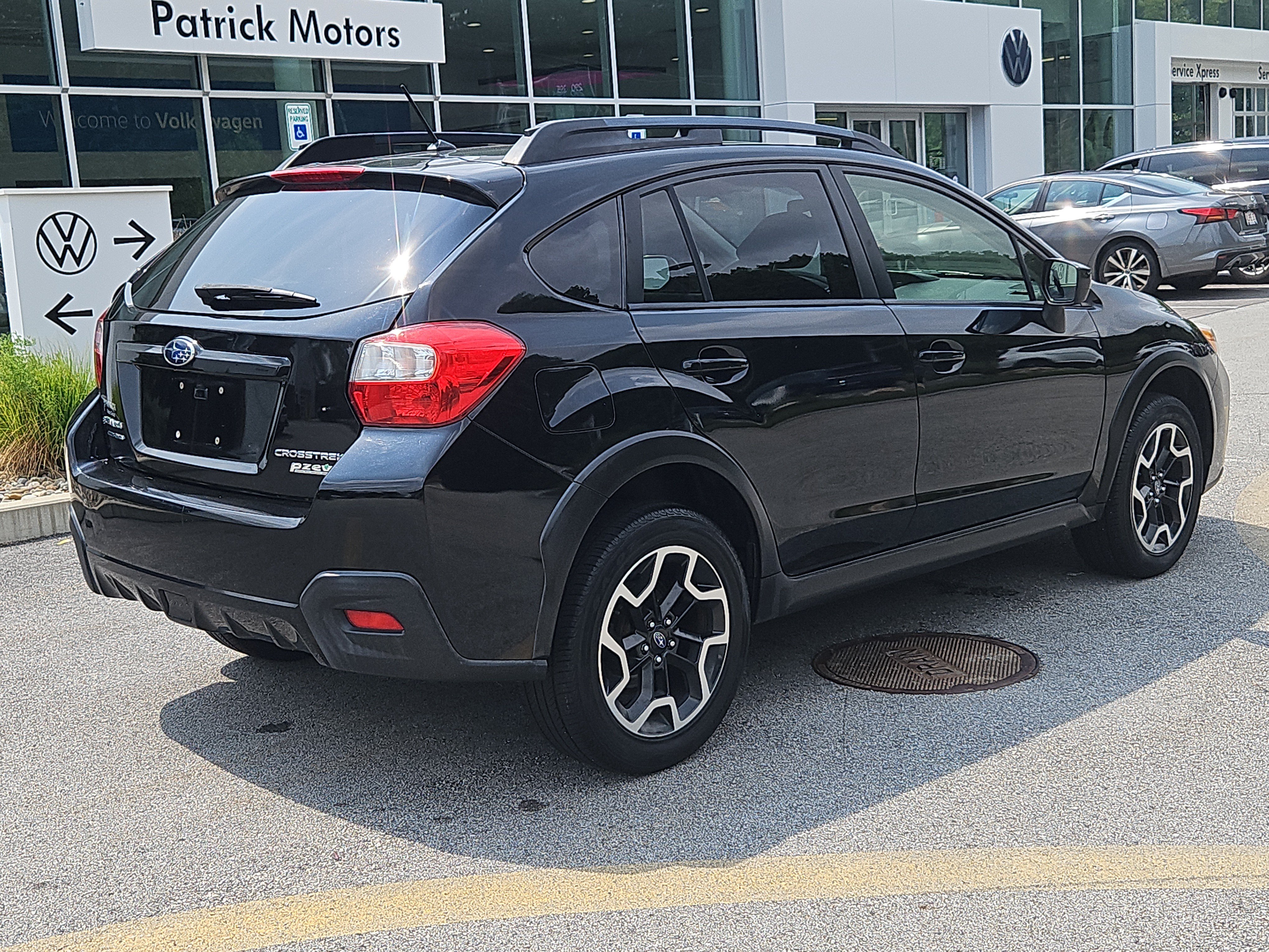 Used 2016 Subaru Crosstrek 2.0i Premium AWD/4WD image 2