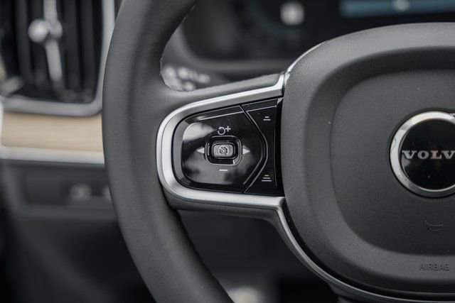 Certified 2025 Volvo XC90 T8 Core w/ Climate Package image 26