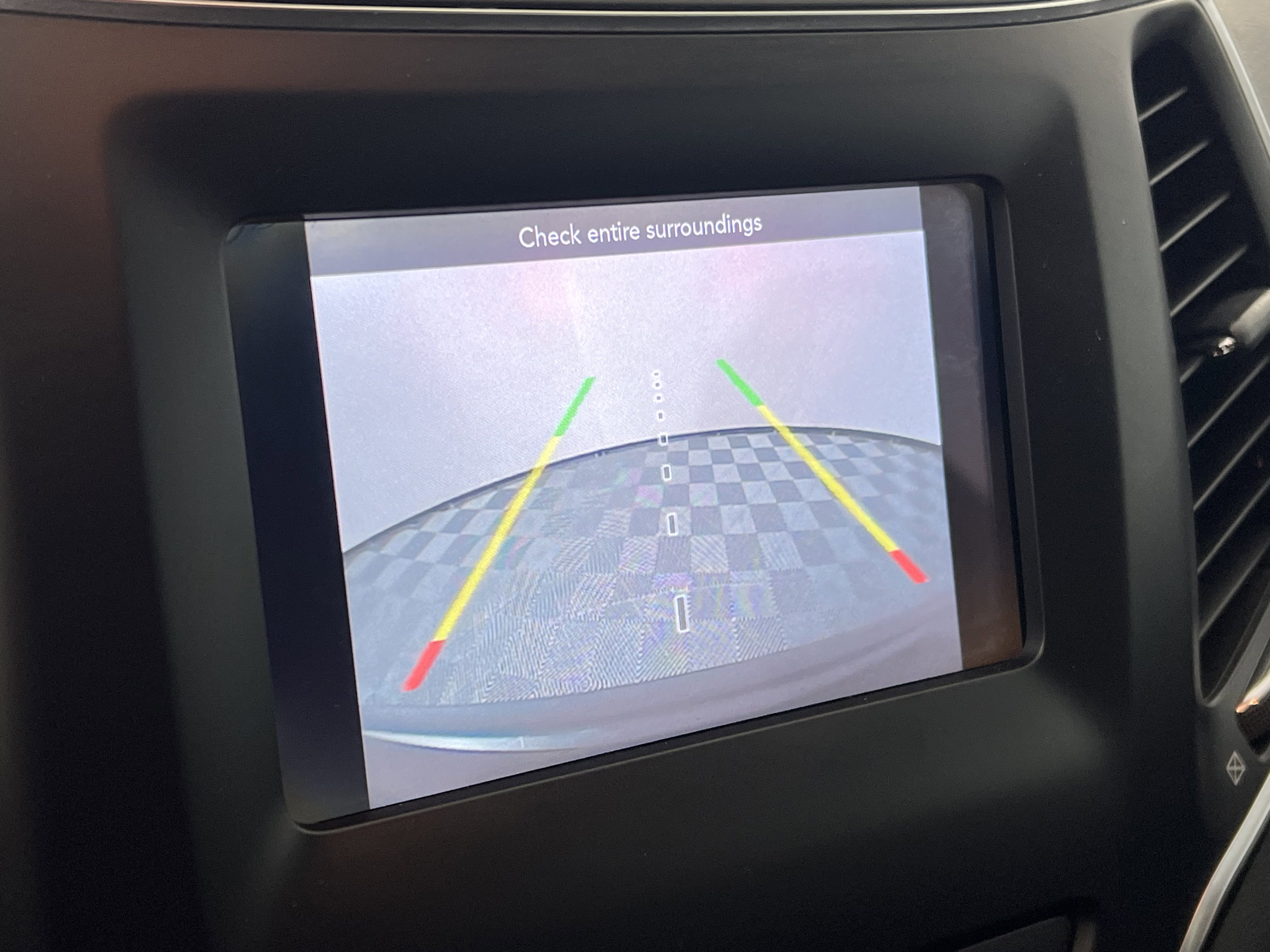 Used 2019 Jeep Cherokee Latitude w/ Popular Appearance Group image 29