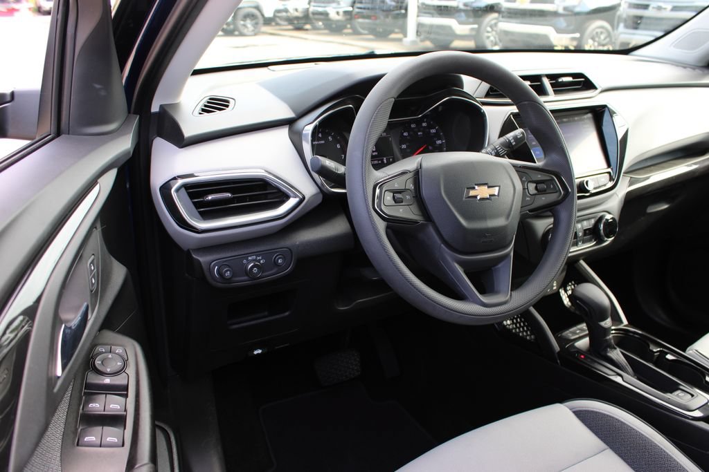 Used 2021 Chevrolet TrailBlazer LT w/ Convenience Package FWD image 10