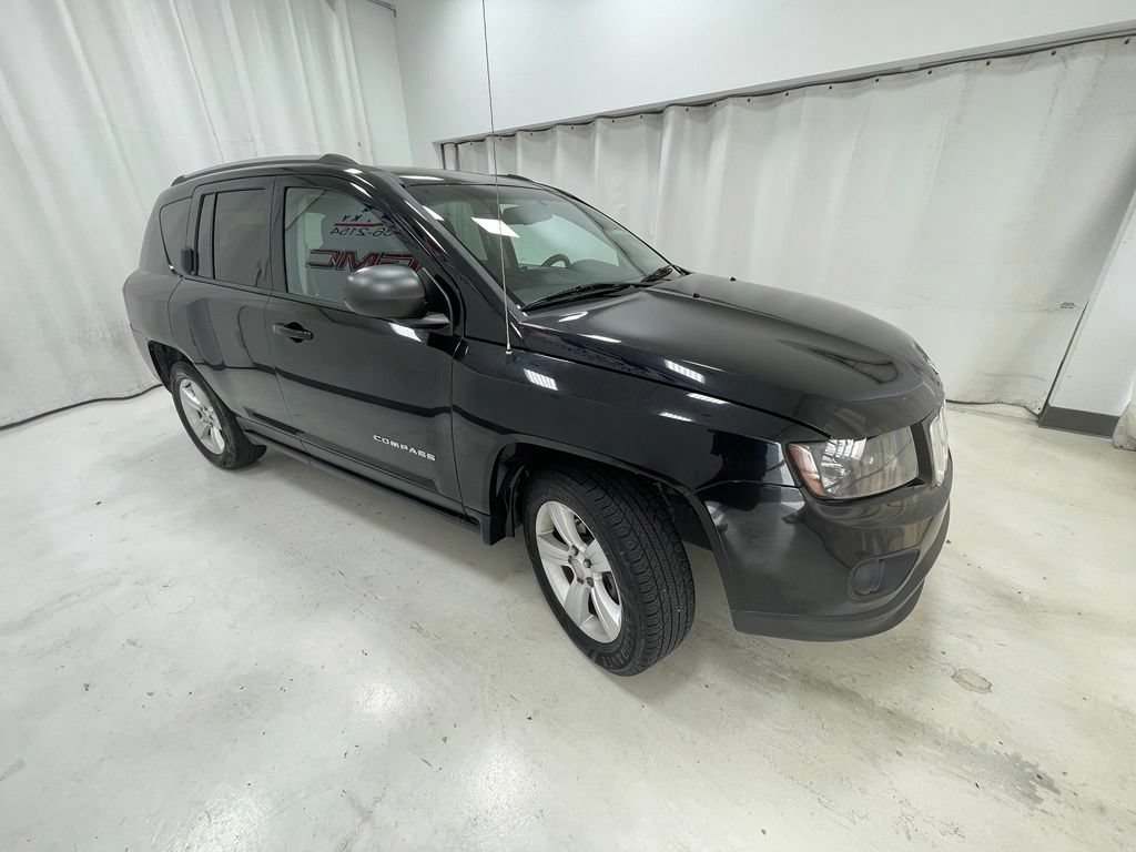 Used 2016 Jeep Compass Sport w/ Power Value Group AWD/4WD image 4