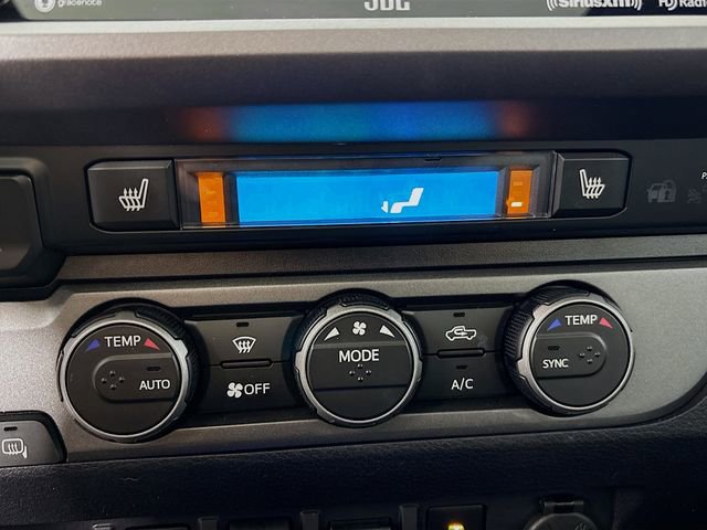 Used 2022 Toyota Tacoma TRD Sport w/ TRD Premium Sport Package AWD/4WD image 18