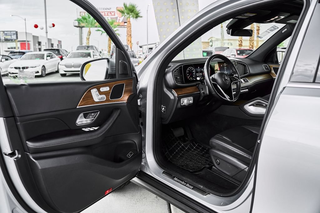 Used 2025 Mercedes-Benz GLE 350 4MATIC image 13