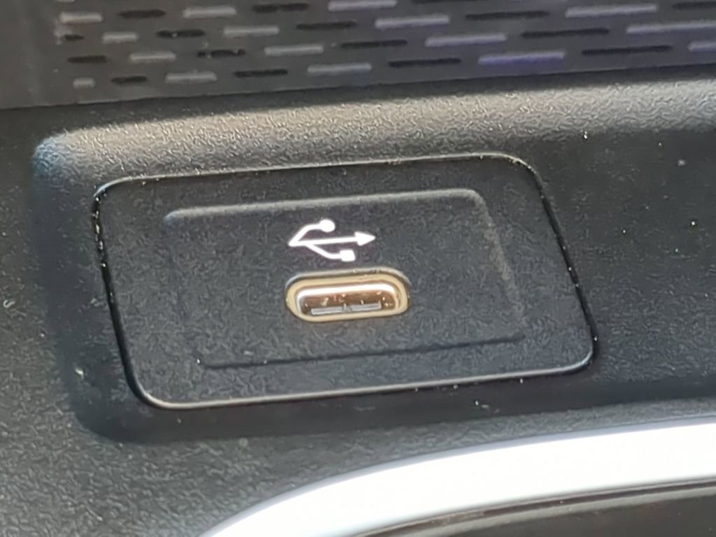 Used 2025 Mercedes-Benz CLA 250 4MATIC image 9