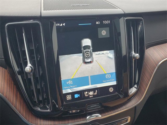 Certified 2023 Volvo XC60 B5 Ultimate w/ Climate Package image 23