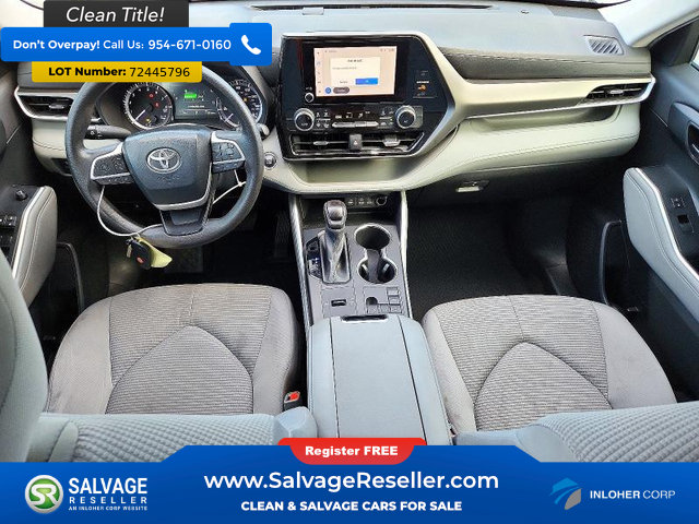 Used 2023 Toyota Highlander L FWD image 11