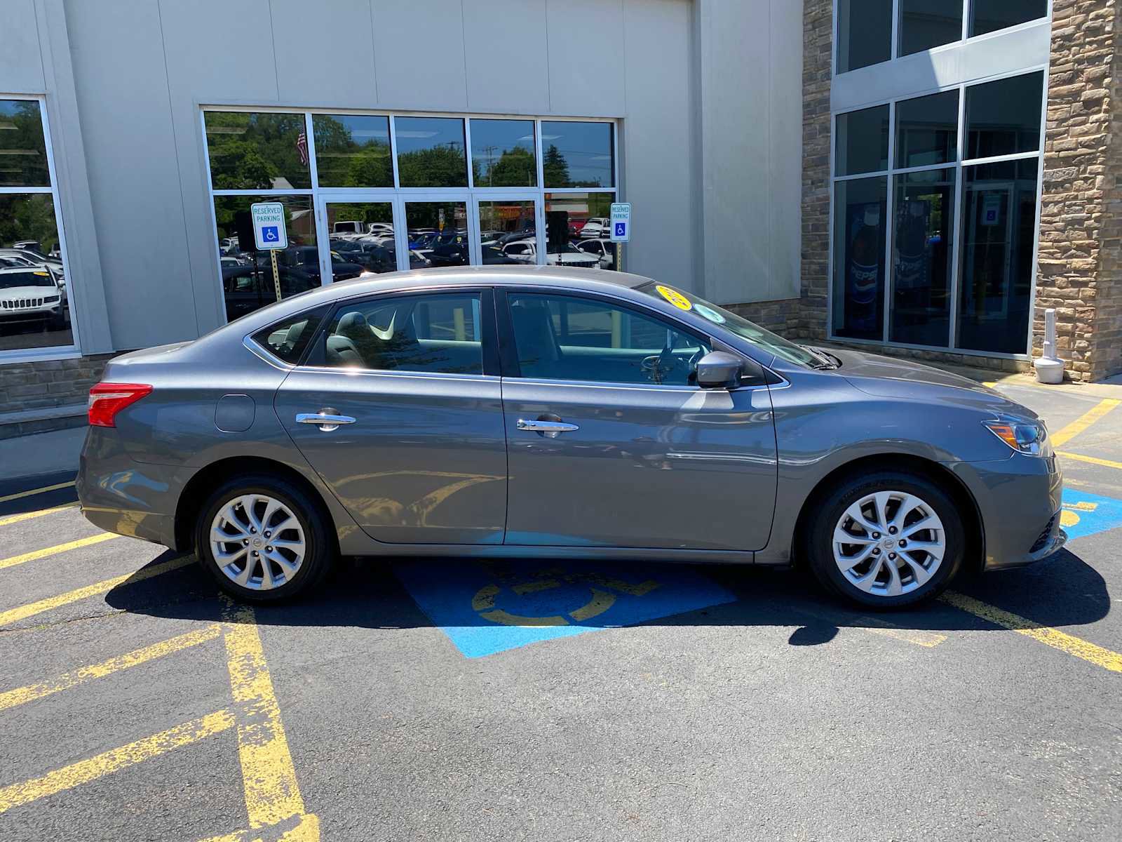 Used 2018 Nissan Sentra SV FWD image 15