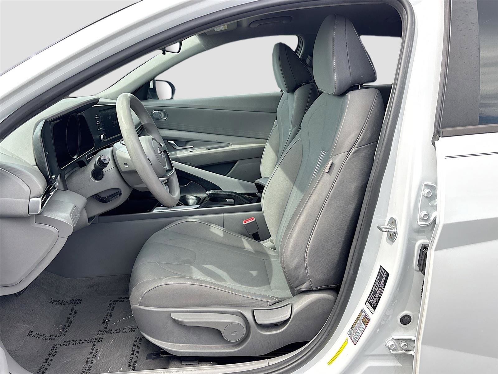Used 2022 Hyundai Elantra SEL FWD image 19