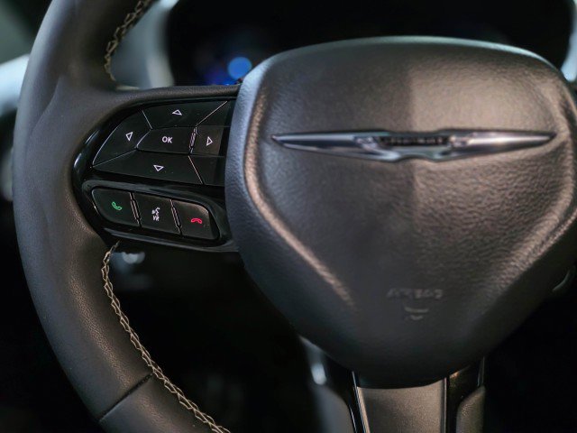 Used 2024 Chrysler Pacifica Limited image 22