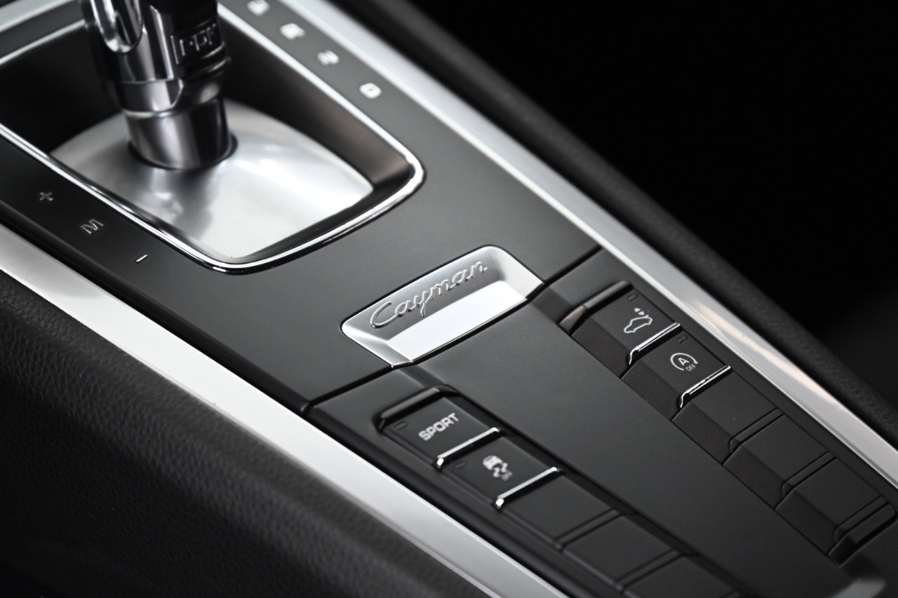 Used 2016 Porsche Cayman image 35