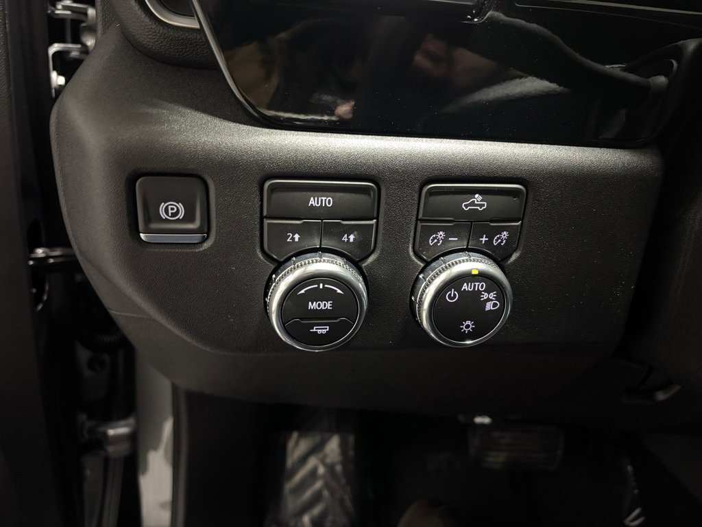 New 2026 GMC Sierra 1500 SLE w/ Preferred Package image 14