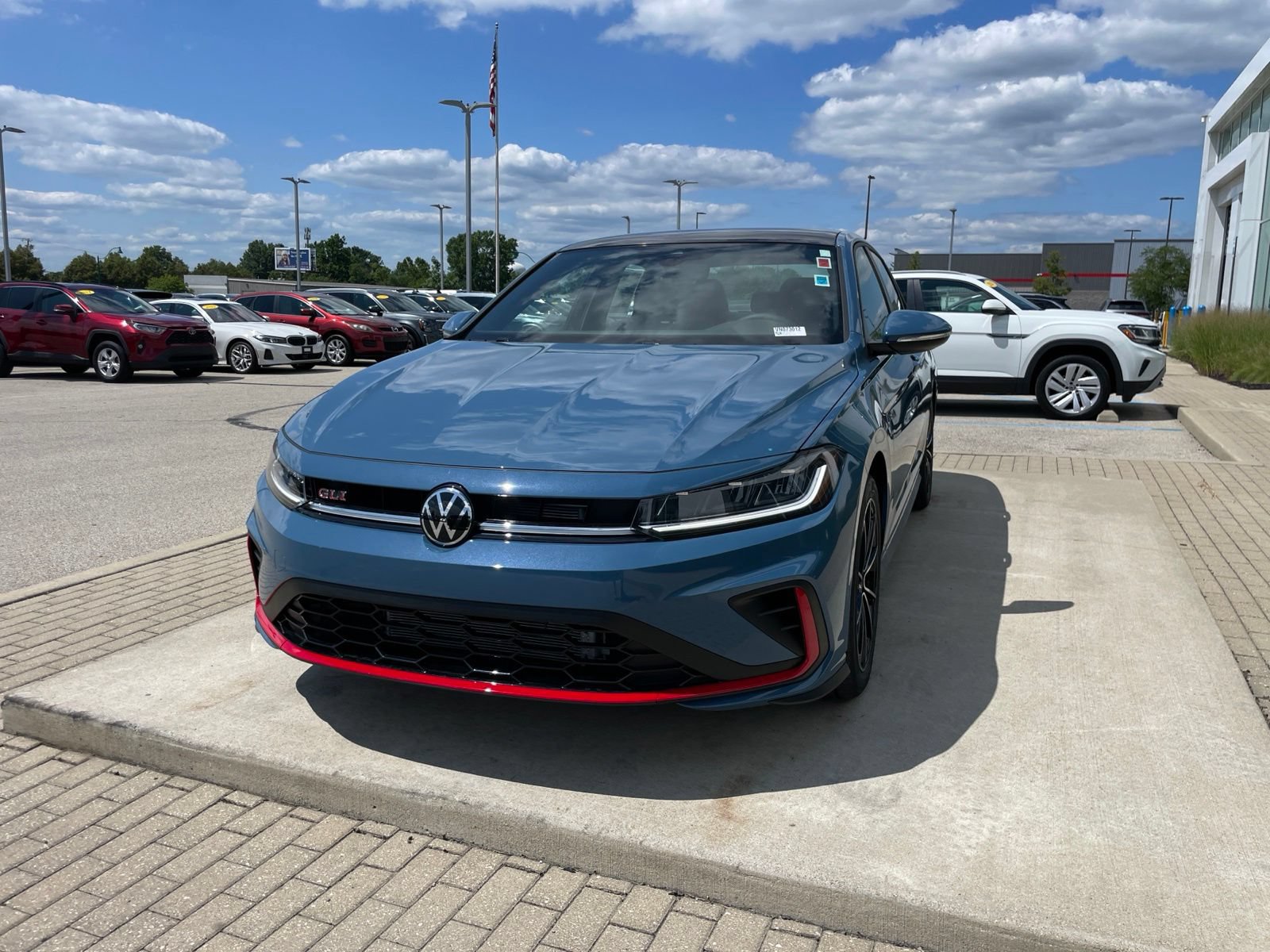 Used 2026 Volkswagen Jetta GLI Autobahn FWD image 5