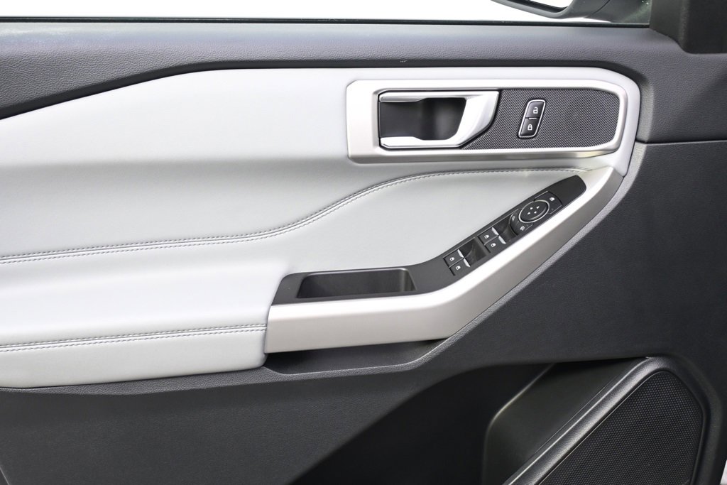 Used 2023 Ford Explorer XLT w/ Equipment Group 202A image 22