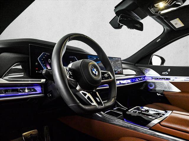 Used 2023 BMW 760i xDrive image 10