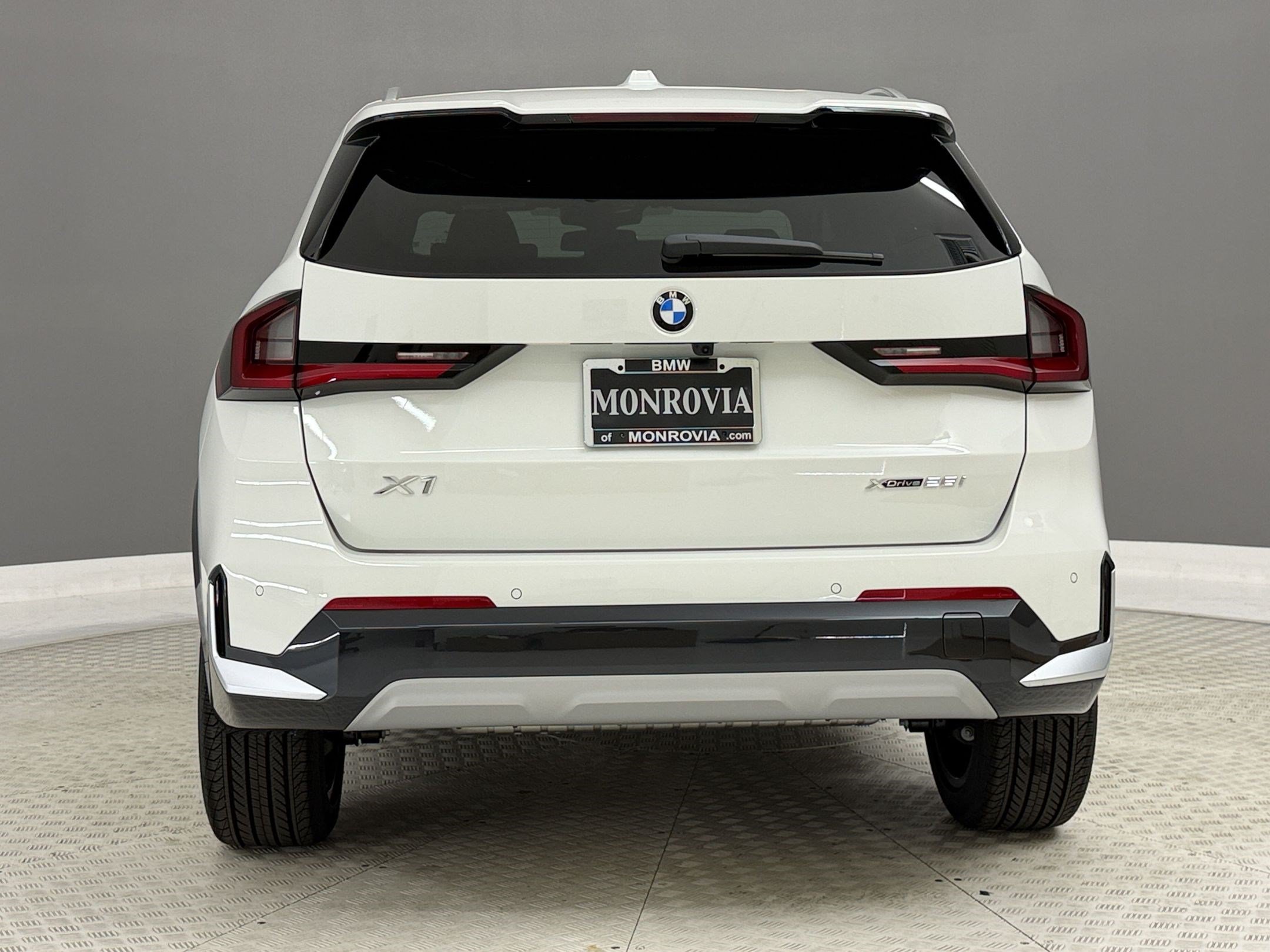 New 2027 BMW X1 xDrive28i AWD/4WD image 10