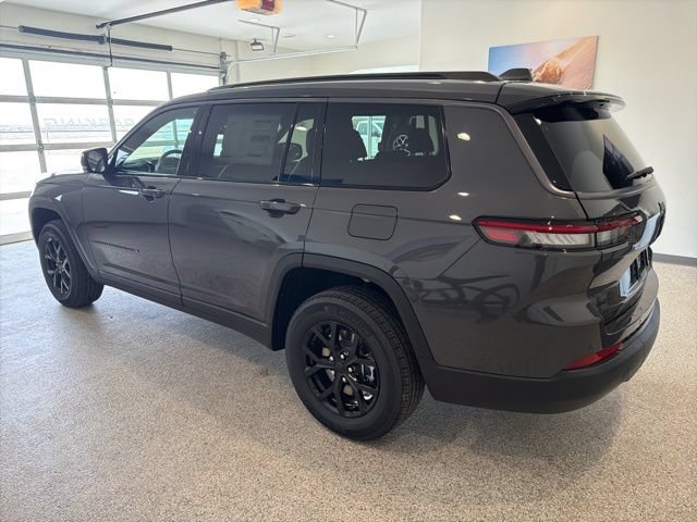 New 2026 Jeep Grand Cherokee L 4WD image 4
