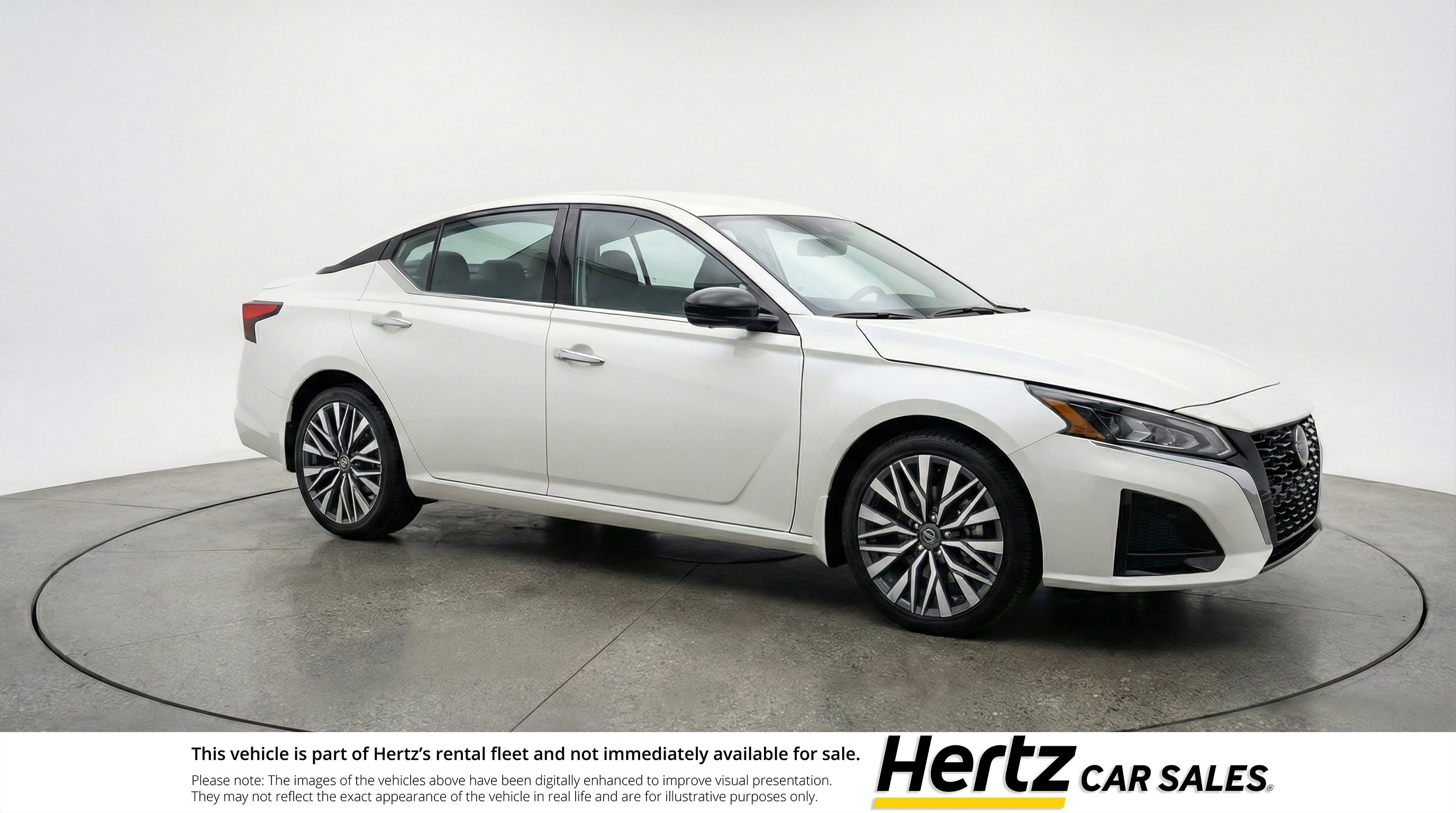 Used 2025 Nissan Altima 2.5 SV image 1