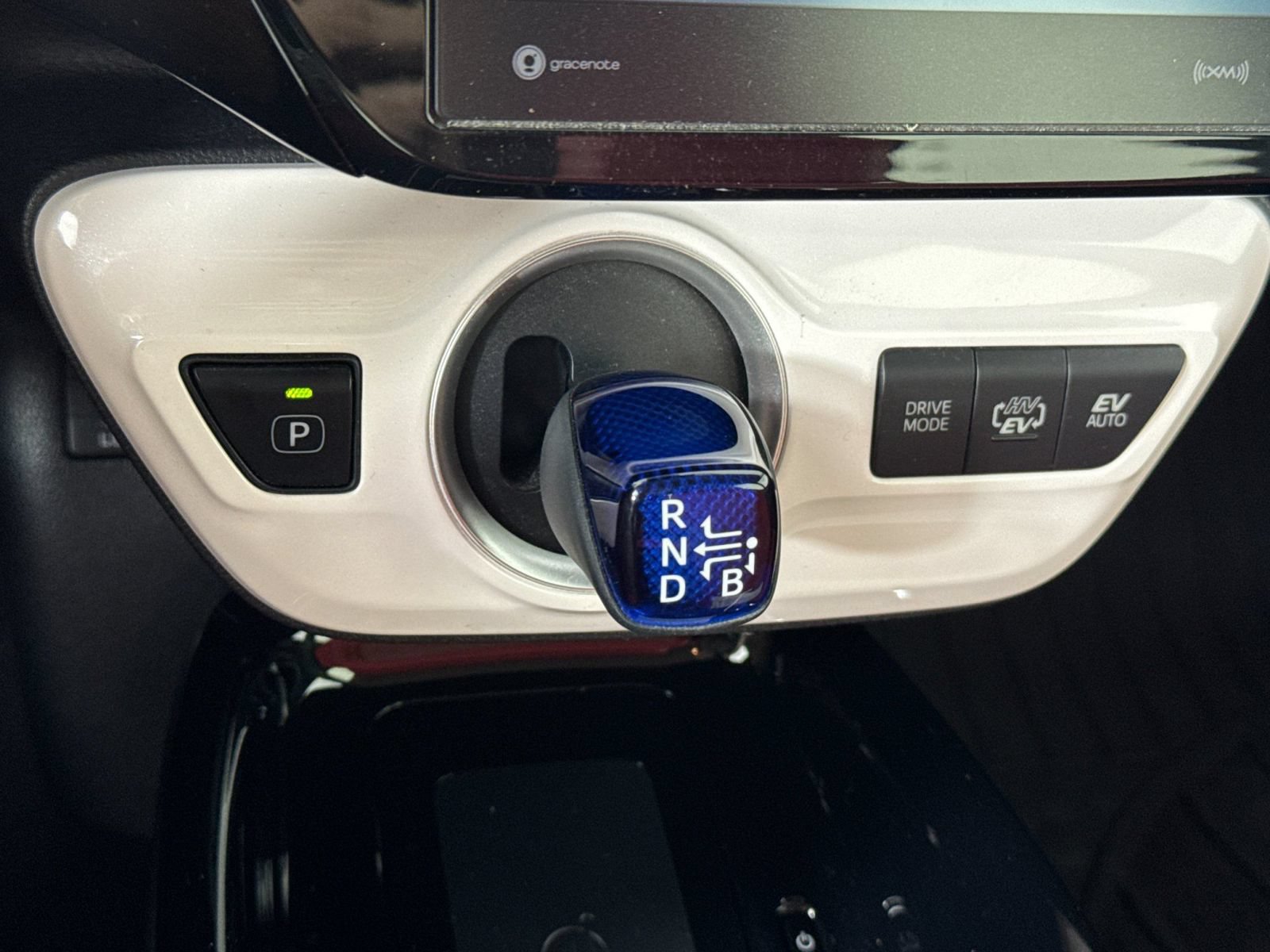 Used 2017 Toyota Prius Prime Premium FWD image 22