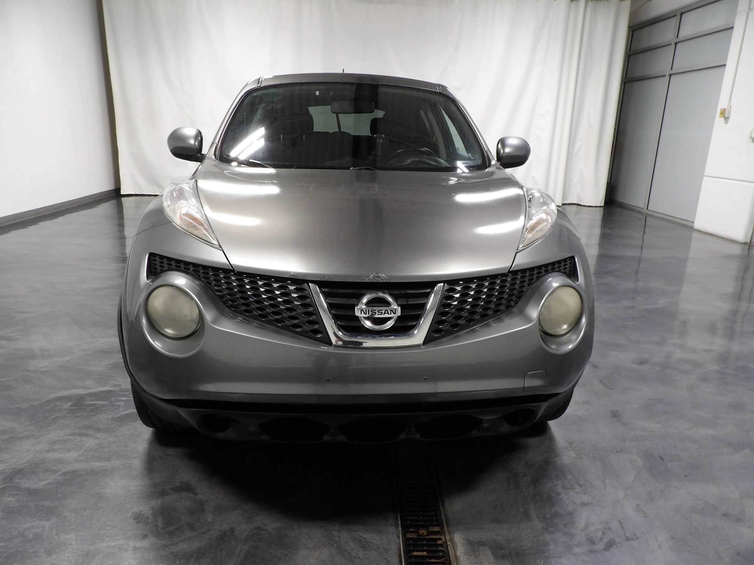 Used 2011 Nissan Juke SV FWD image 2