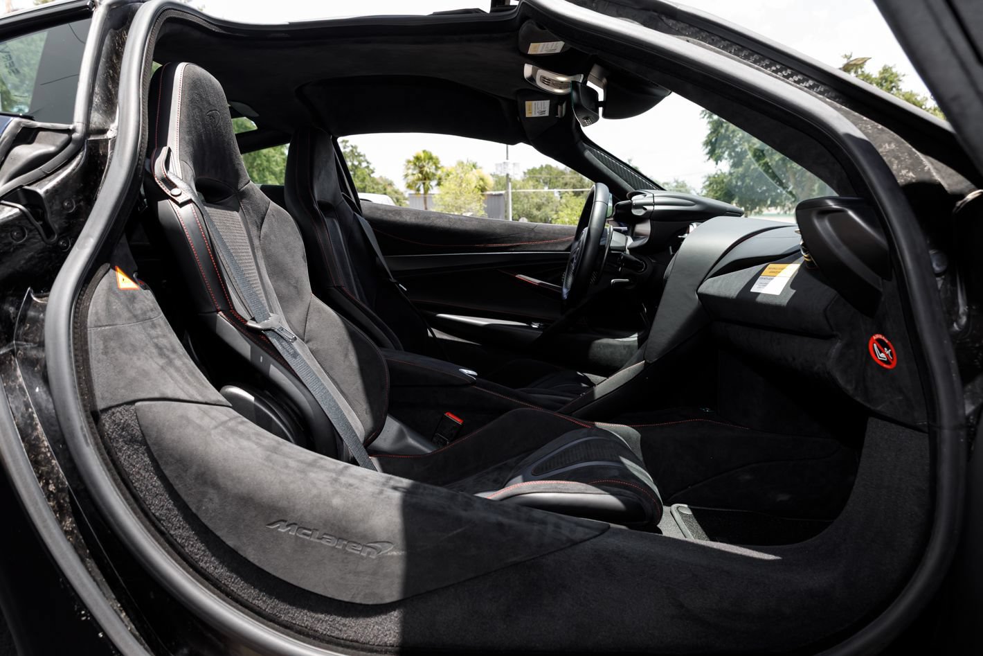 Used 2025 McLaren 750S RWD image 59