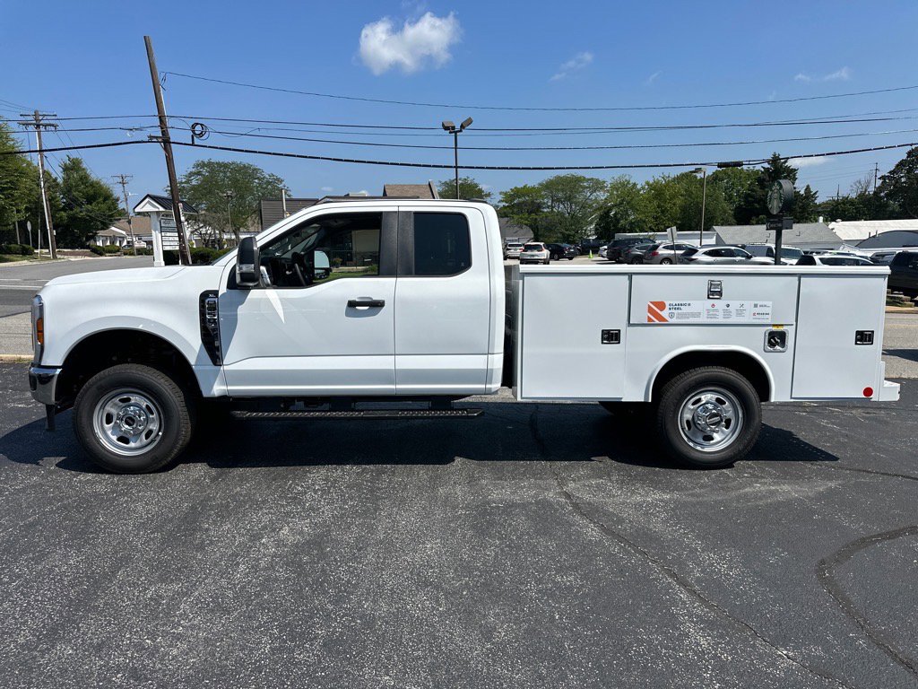New 2025 Ford F350 XL w/ XL Chrome Package image 25