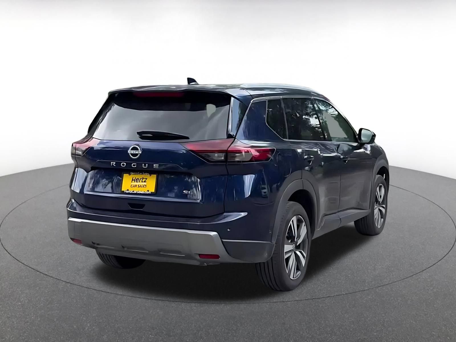 Used 2026 Nissan Rogue SL FWD image 14