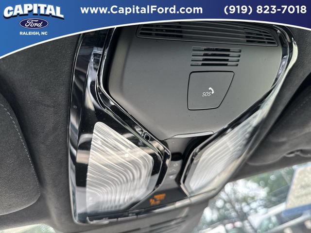 Used 2023 BMW X7 xDrive40i w/ Premium Package AWD/4WD image 33