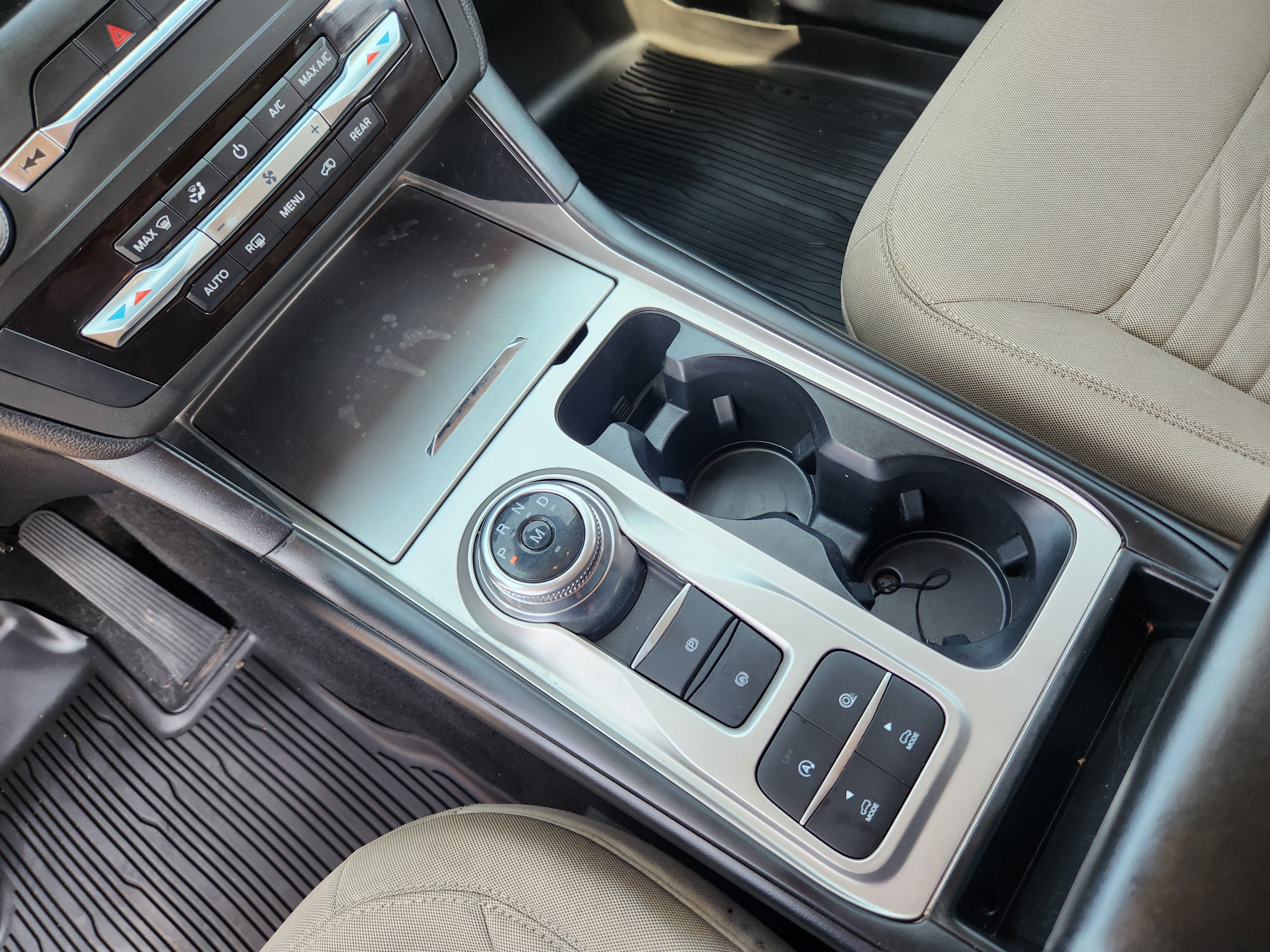Used 2020 Ford Explorer XLT RWD image 14